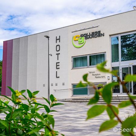 College Garden Hotel Bad Voeslau Εξωτερικό φωτογραφία