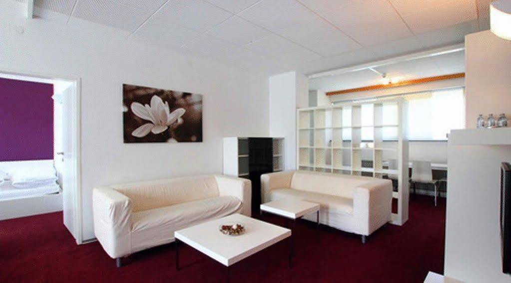 College Garden Hotel Bad Voeslau Εξωτερικό φωτογραφία