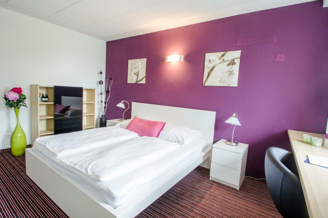 College Garden Hotel Bad Voeslau Εξωτερικό φωτογραφία