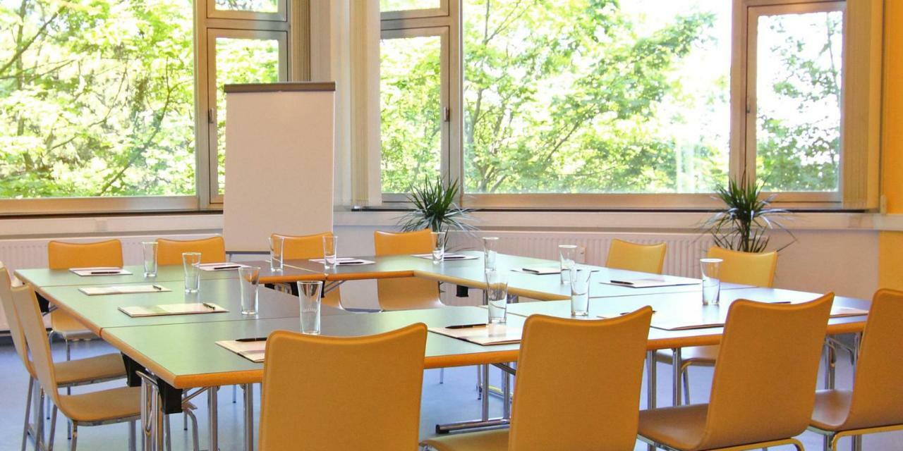 College Garden Hotel Bad Voeslau Εξωτερικό φωτογραφία